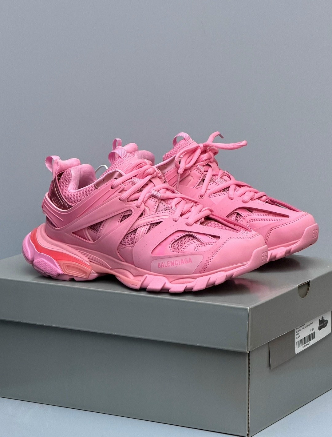 баленсиага кроссовки трек розовые,женские кроссовки balenciaga,кроссовки track 1.0 rose pink balenciaga розовый,кроссовки баленсиага розовые,кроссовки balenciaga women's track sneaker fluo pink