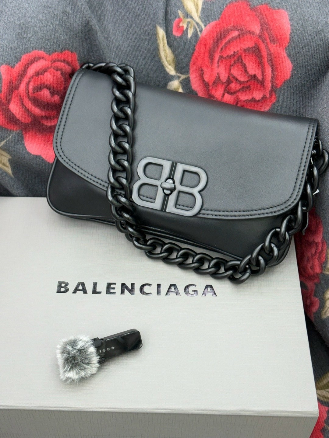 сумка женская balenciaga,сумка balenciaga,balenciaga сумка на плечо,сумка баленсиага розовая,сумка женская balenciaga из натуральной кожи