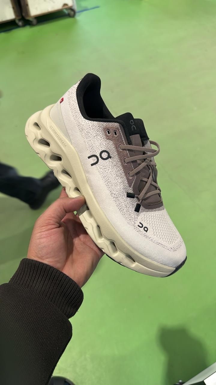 кроссовки,спортивная ,кроссовки on,кроссовки cloudrunner 2 waterproof on черный,кроссовки cпортивные