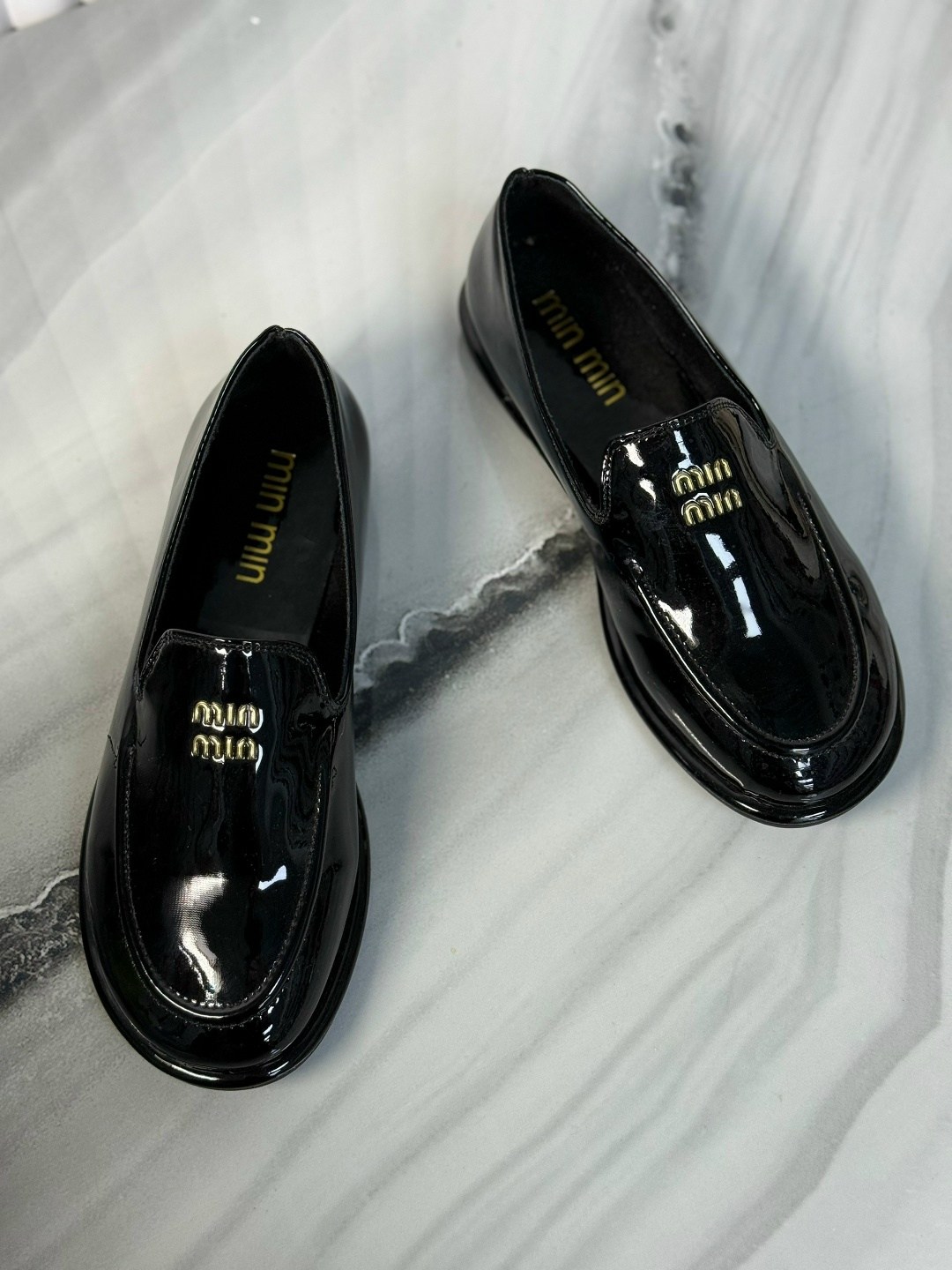 женские кожаные лоферы miu miu коричневые,женские кожаные лоферы miu miu коричневые lm-22527,,лоферы miu miu,prada лоферы