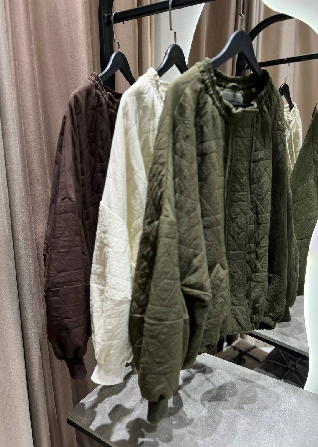 куртка бомбер,повседневная куртка,куртка,куртка бомбер женская,стеганая куртка