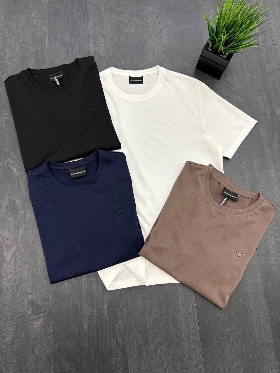 мужская футболка,мужская черная футболка,мужские футболки emporio armani,футболки для мужчин,футболка