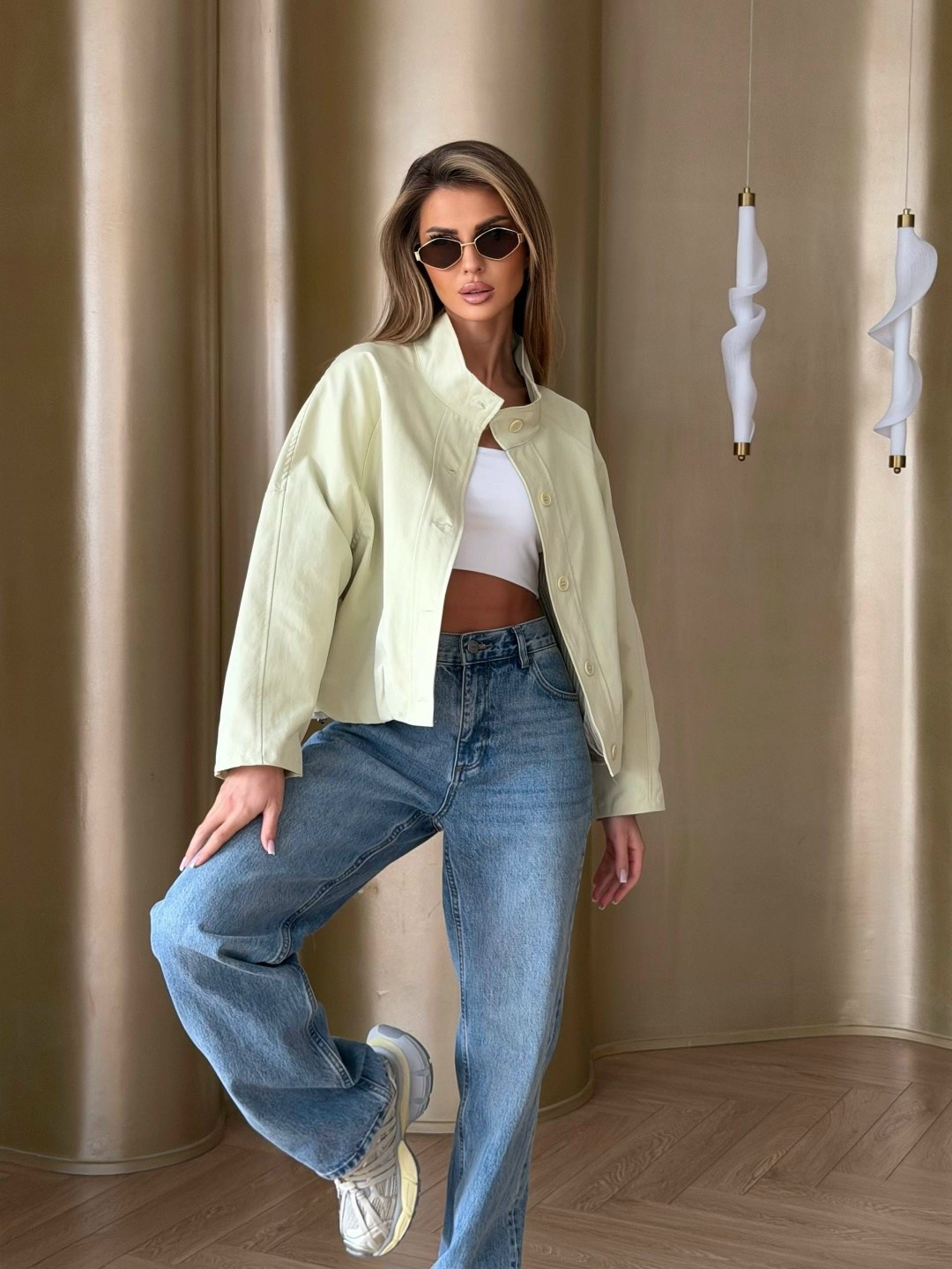 повседневная куртка,куртка бомбер,куртка свободного кроя,куртка с воротником,куртка модная