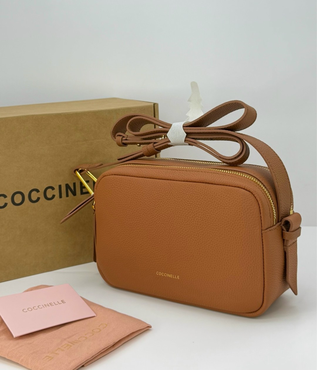 сумка coccinelle,сумка на плечо женская coccinelle gleen,женская сумка coccinelle,сумка кросс-боди кожаная coccinelle gleen coccinelle,сумка через плечо coccinelle