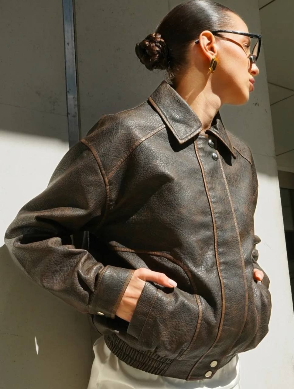 женская кожаная куртка,кожаная куртка,кожаная куртка бомбер,кожаная куртка оверсайз,куртка бомбер