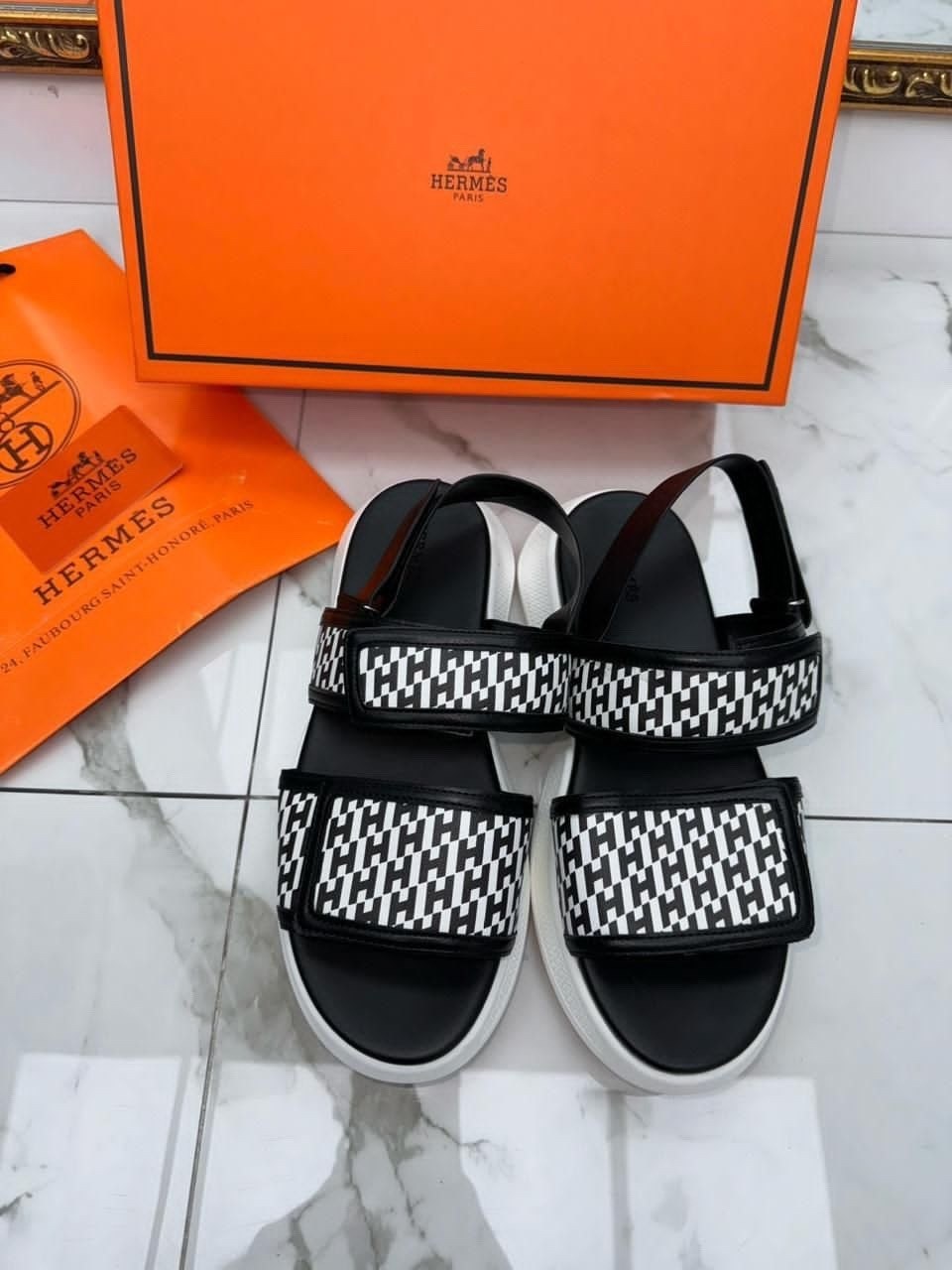 ,стильные босоножки,шлепки диор женские,женские шлепанцы,сандалии на платформе женские