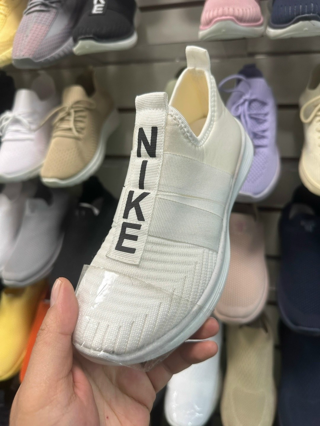 ,женские кроссовки,кроссовки розовые,слипоны женские,женские кроссовки летние