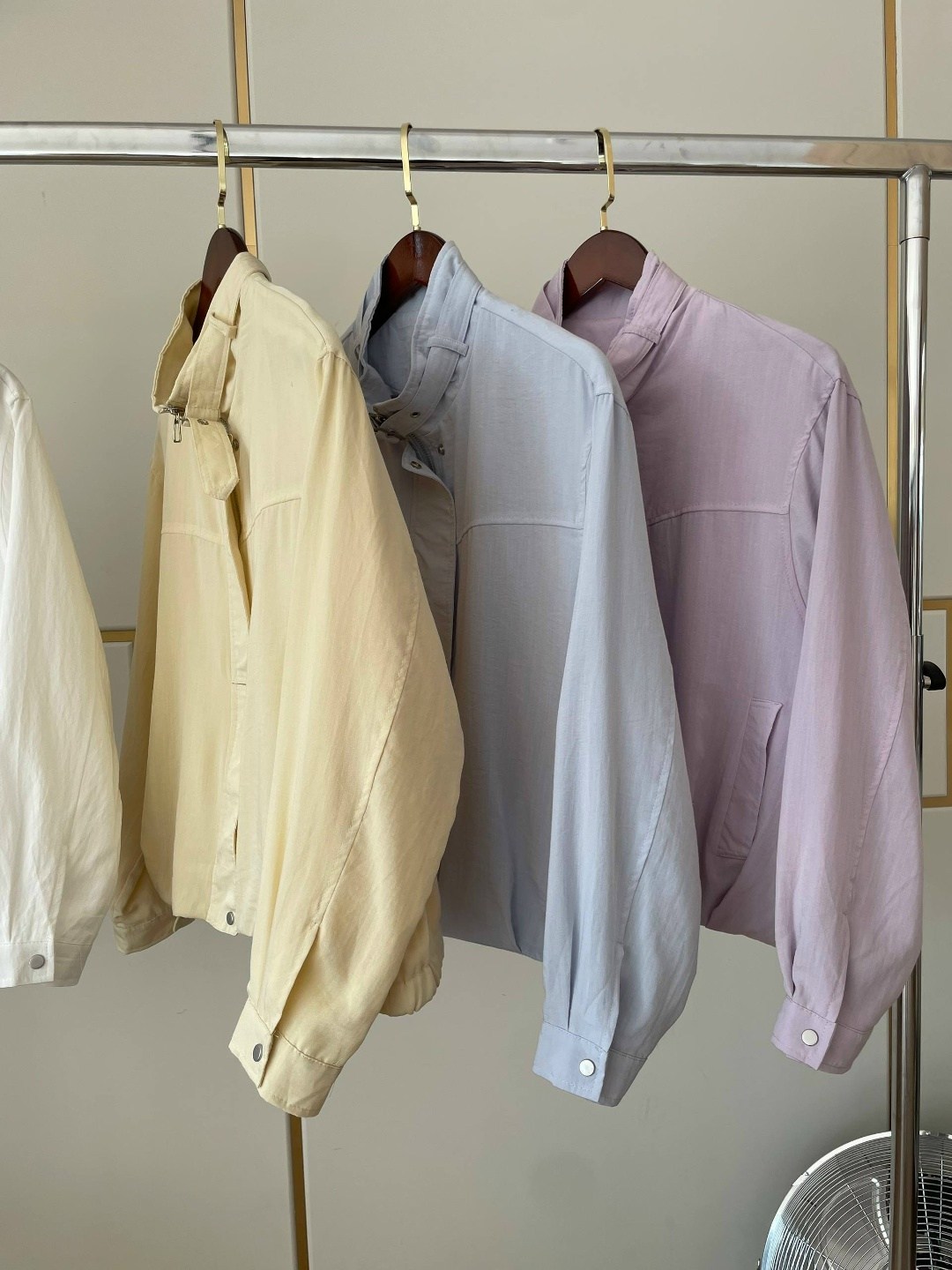 стильная куртка,женская джинсовая куртка белая,легкая куртка,белая джинсовая куртка,женская куртка