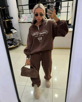 Костюм
