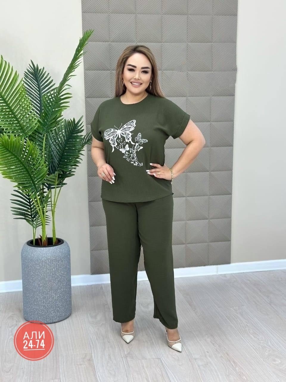 спортивные костюмы женские,,стильные женские костюмы,женские костюмы больших размеров,стильные костюмы