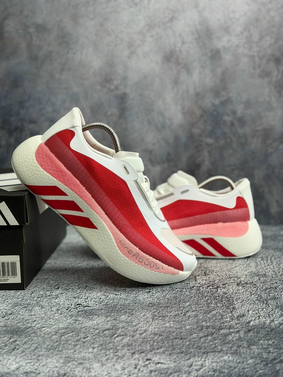 кроссовки adidas,паленые кроссовки адидас,кроссовки адидас собаков,кроссовки,мужские кроссовки adidas