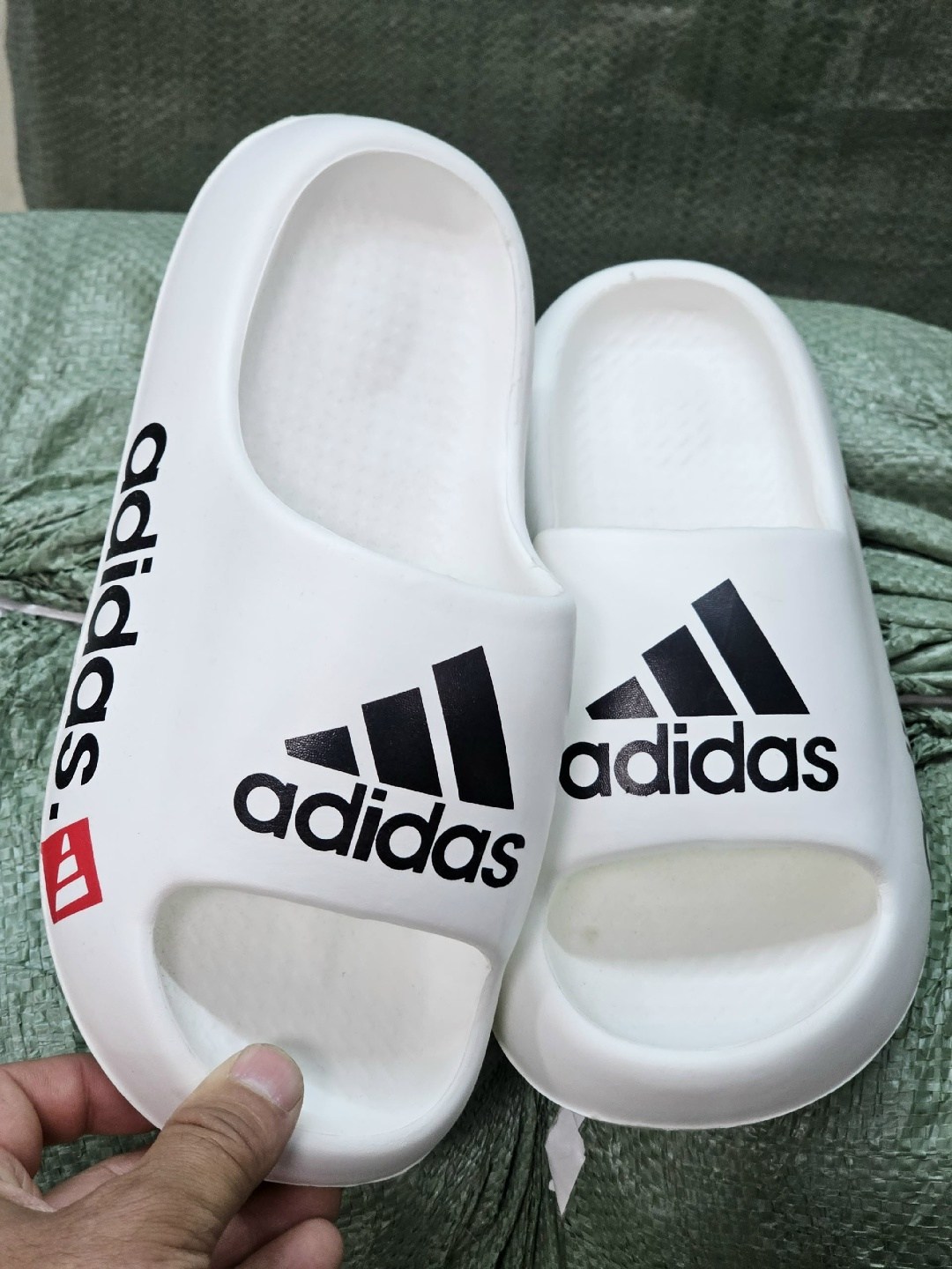 шлепанцы adidas,сланцы adidas,,шлепанцы женские,шлепки adidas