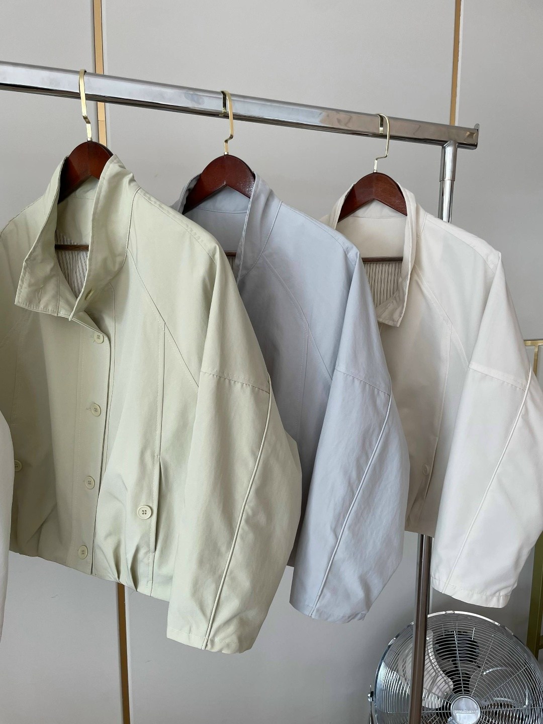 повседневная куртка,куртка бомбер,куртка свободного кроя,куртка с воротником,куртка модная