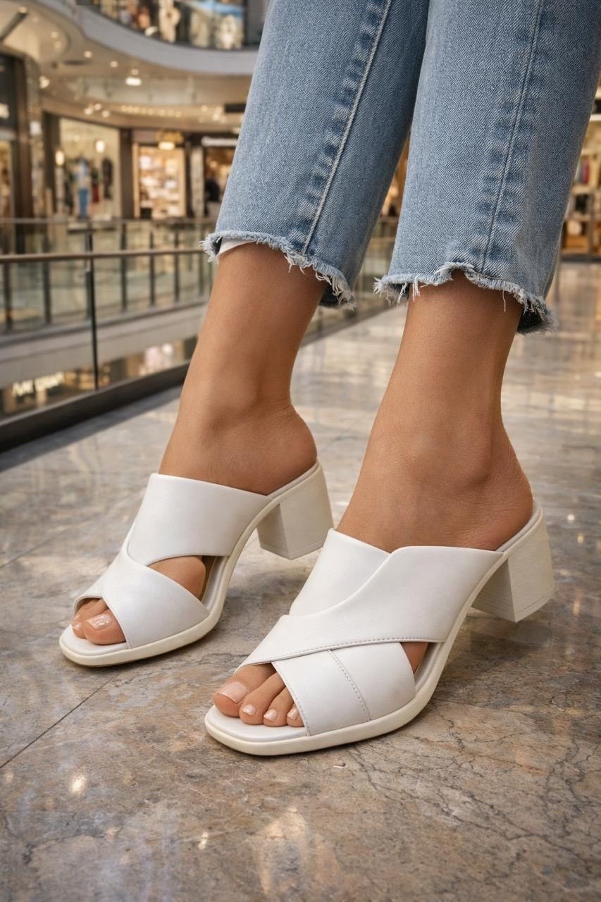 босоножки на каблуках,элегантные босоножки,каблуки белые,белые босоножки,женские сандалии