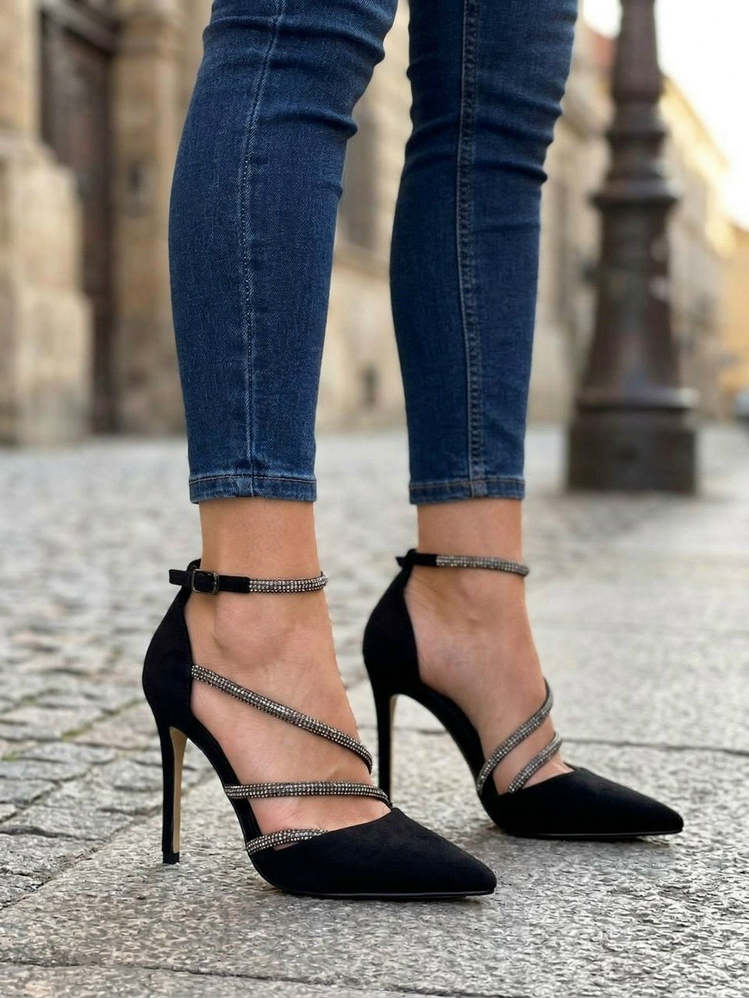 ,серебристые туфли,серебряные туфли,туфли женские,босоножки на каблуках