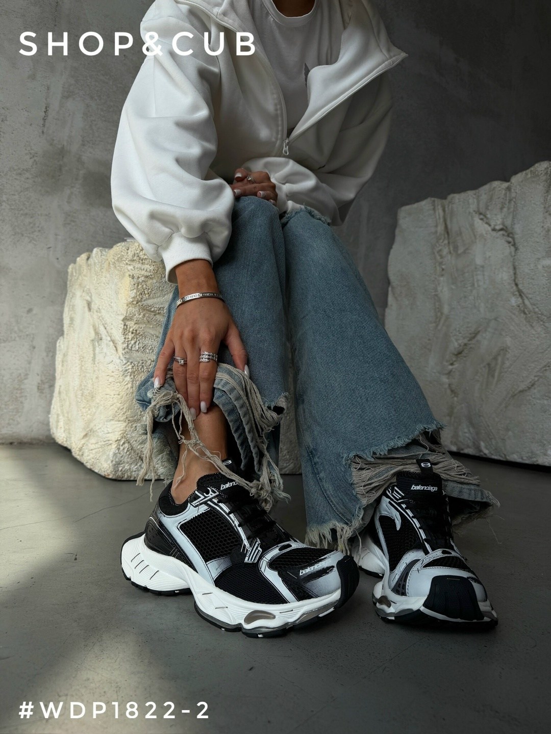 кроссовки,массивные кроссовки,кроссовки дизайнерские,женские кроссовки,обуви