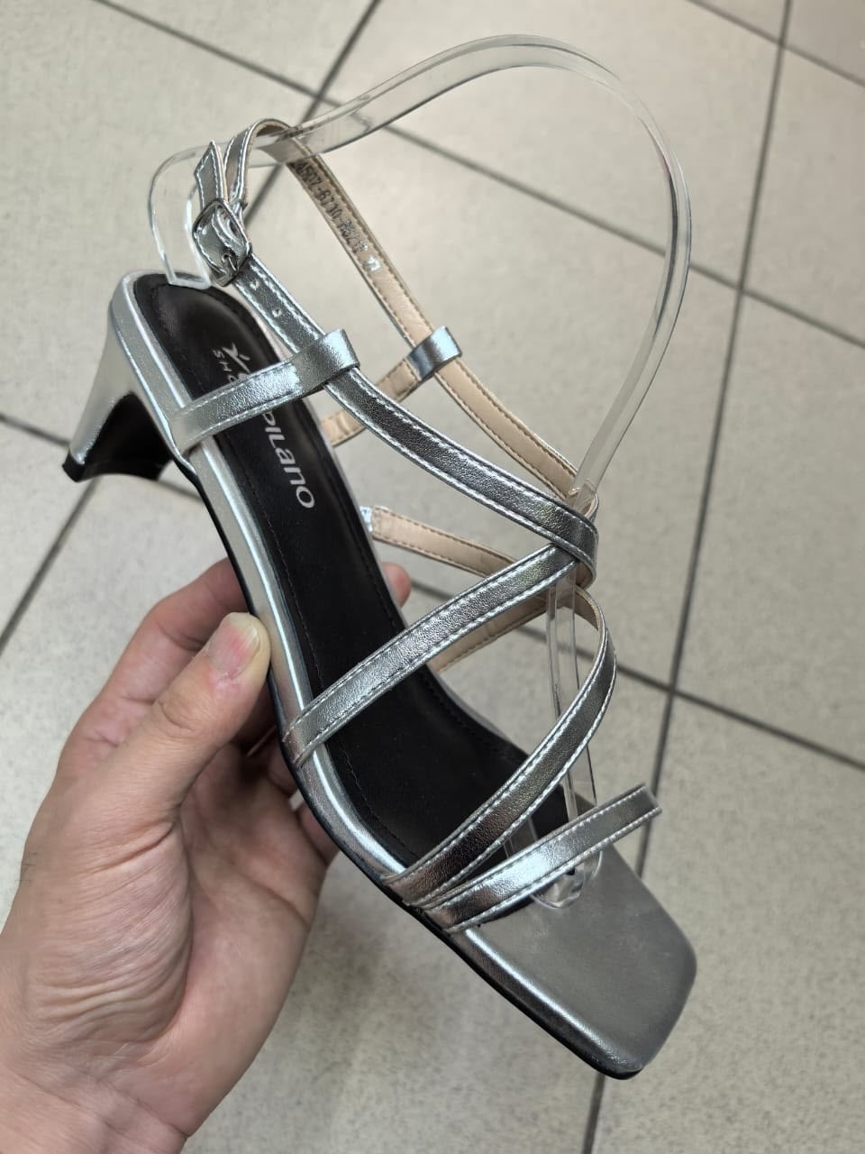 ,красивые босоножки,босоножки серебристые,элегантные босоножки,босоножки на каблуках