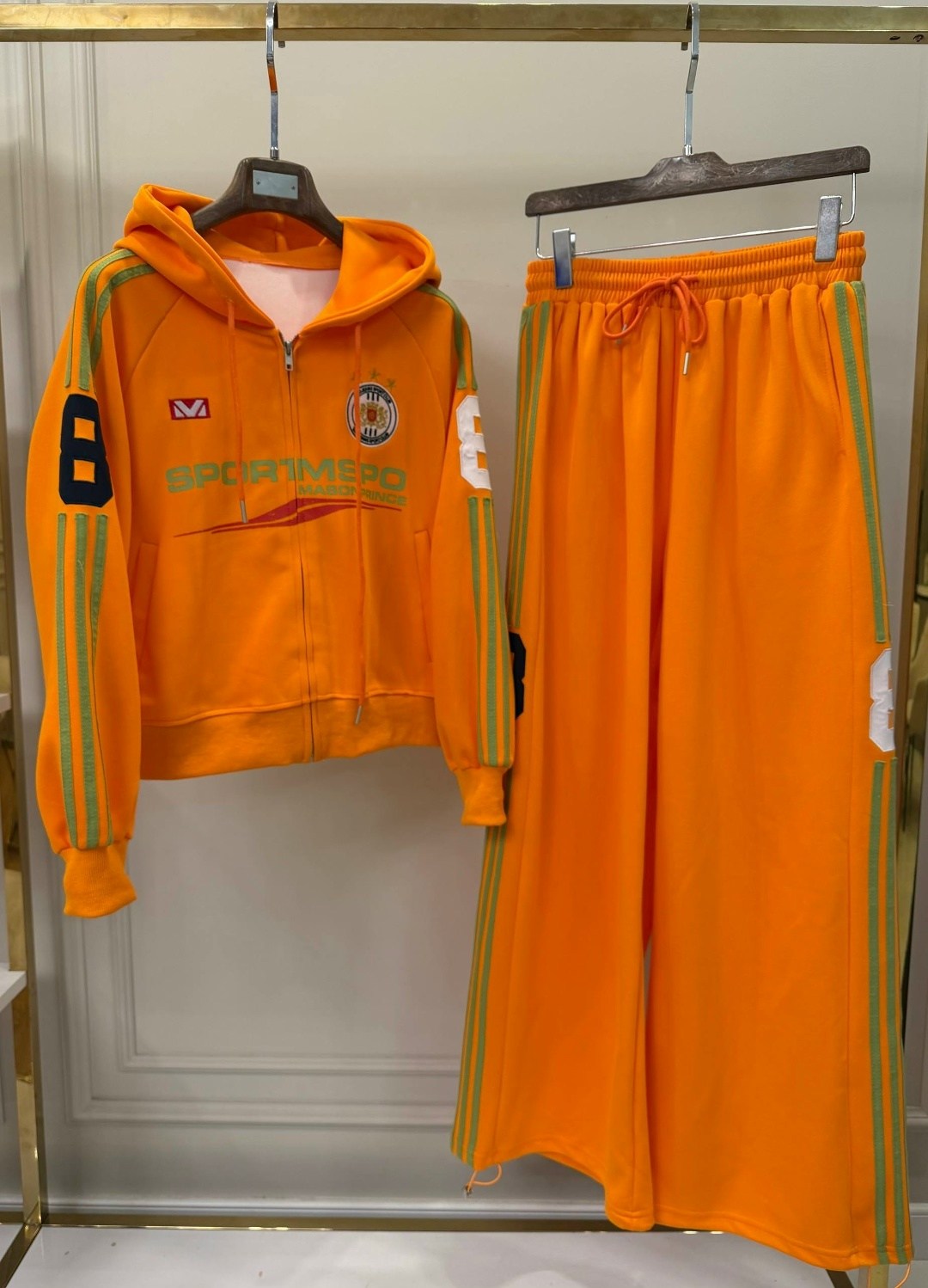 спортивные костюмы женские,спортивные костюм,модные костюмы,оранжевый костюм,оранжевые спортивные костюмы