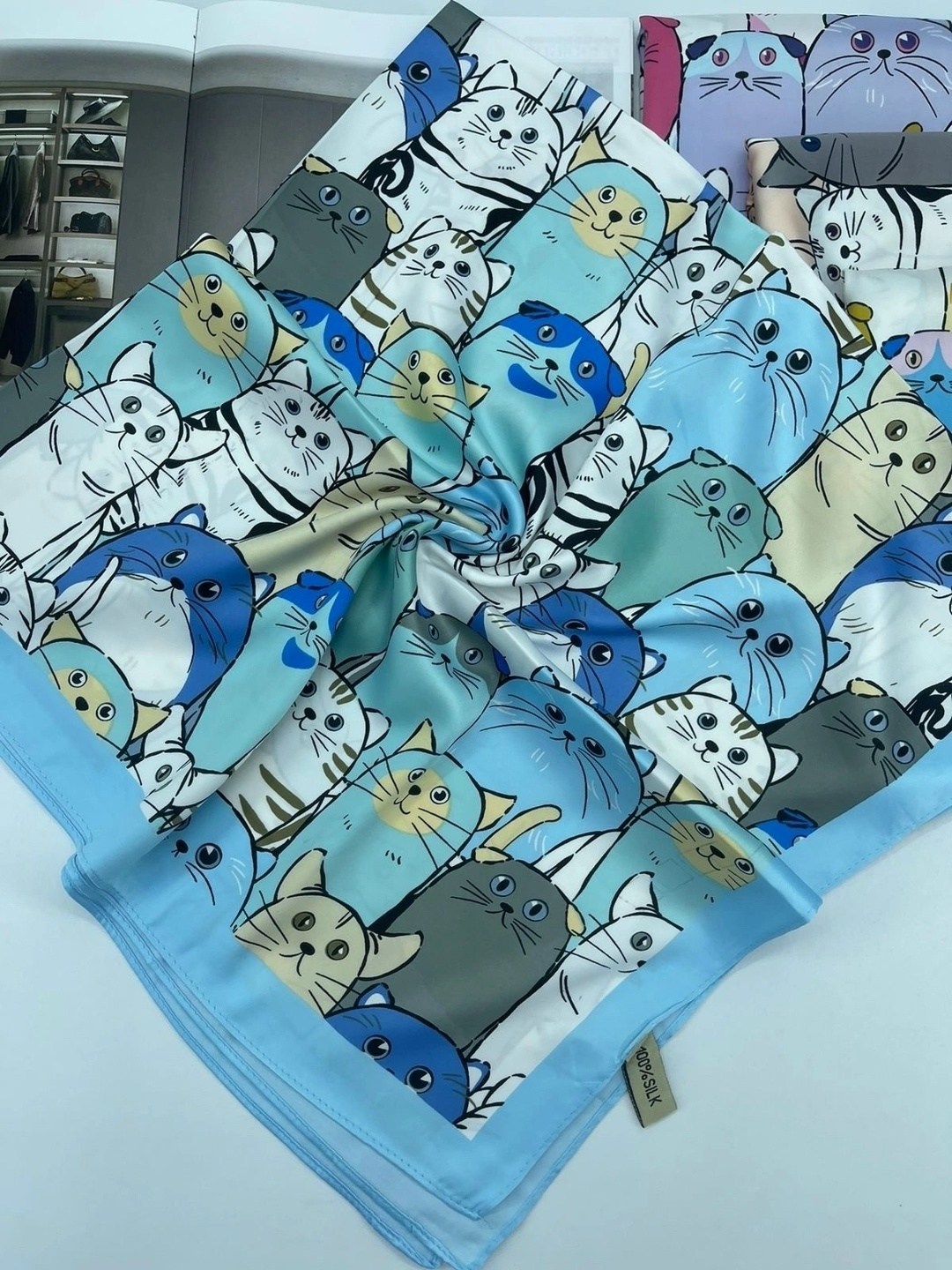 шелковые платки,платок женский с рисунком,платки шарф,платки женские,платок