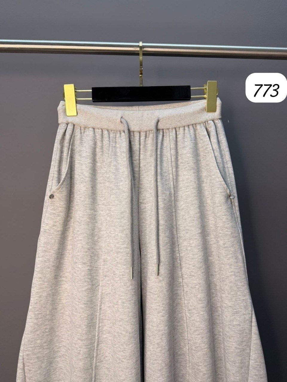 одежда брюки,штаны брюки,широкие брюки,спортивные брюки,брюки стильные