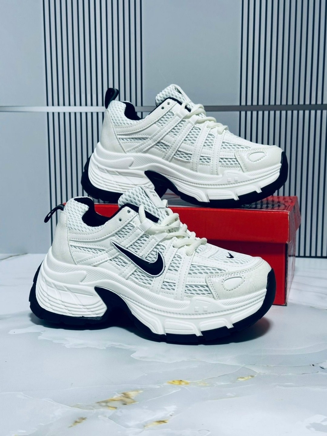 nike initiator white black y2k running casual size 9.5 shoes,кроссовки nike,кроссовки nike initiator,кроссовки женские nike initiator fq6873 101 белые,nike initiator