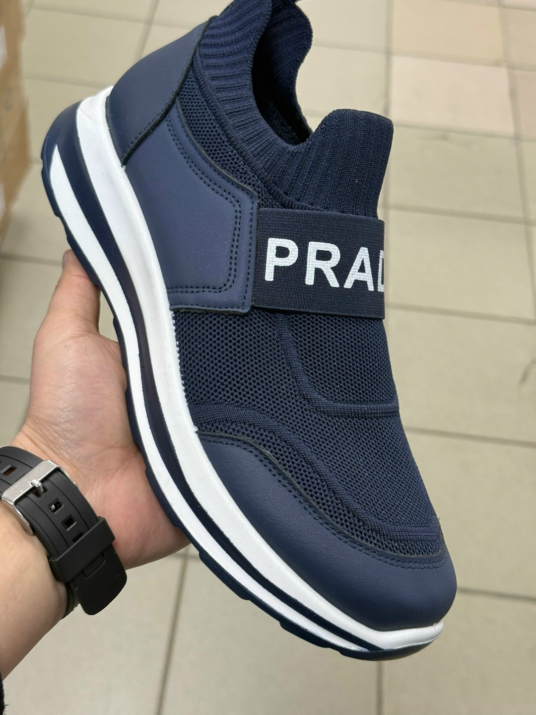 ,удобные кроссовки,мужские кроссовки повседневные,спортивная ,повседневные кроссовки