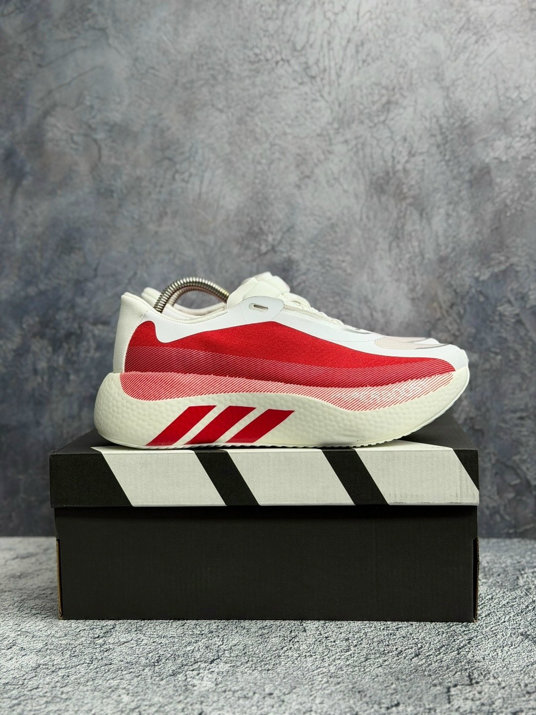 кроссовки adidas,паленые кроссовки адидас,кроссовки адидас собаков,кроссовки,мужские кроссовки adidas