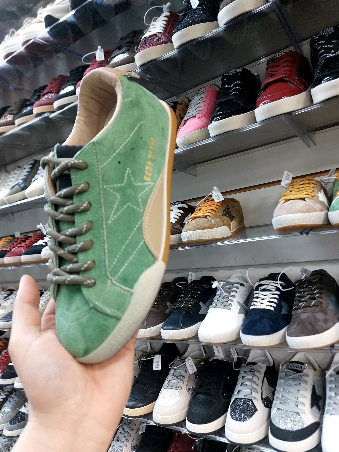 golden goose кроссовки super-star коричневый,кеды golden goose,golden goose black velvet sneakers,,golden goose sneakers