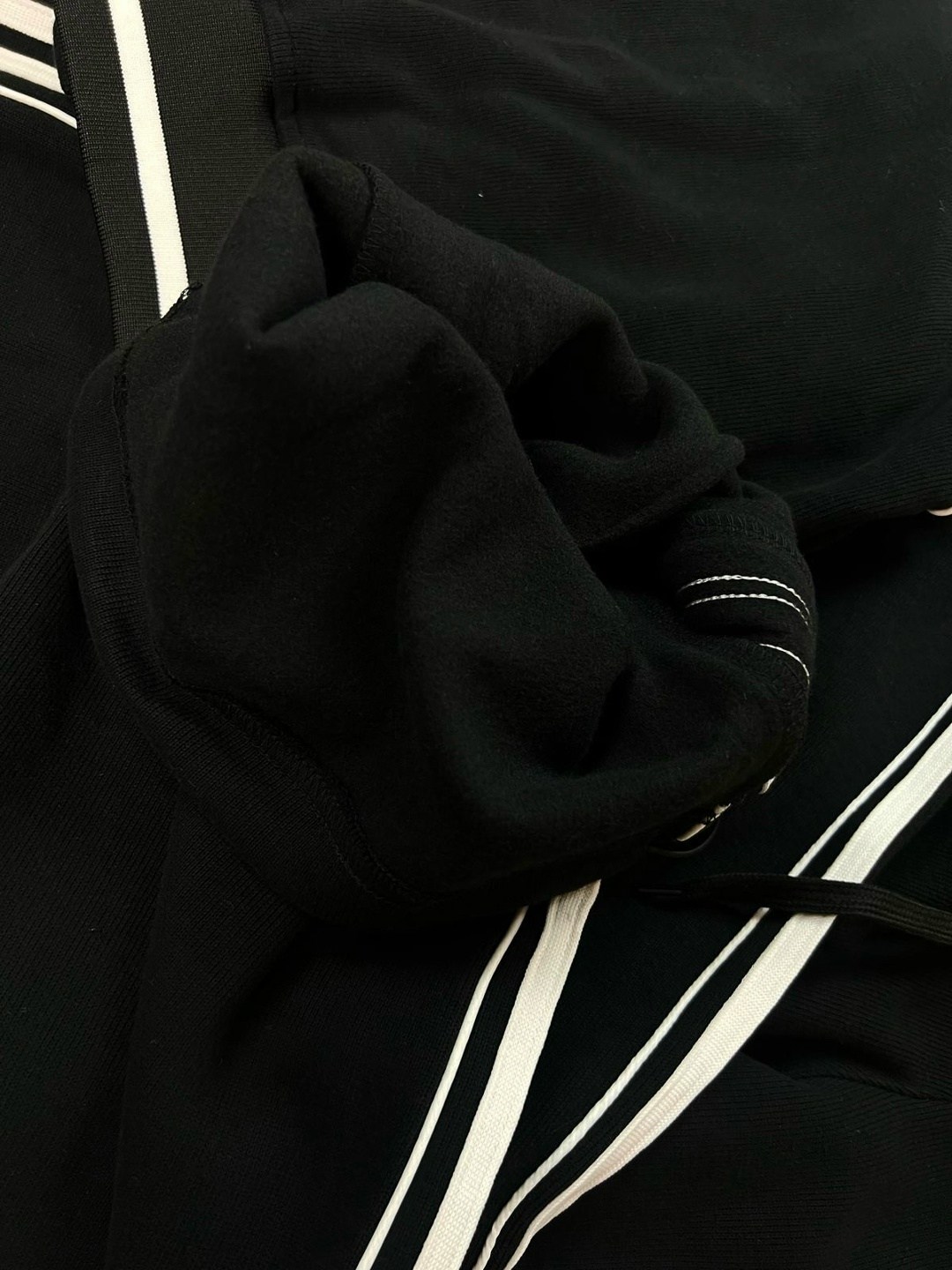 костюм спортивный женский,брючный костюм с лампасами,костюм спортивный celine,спортивный костюм,костюм женский трикотажный