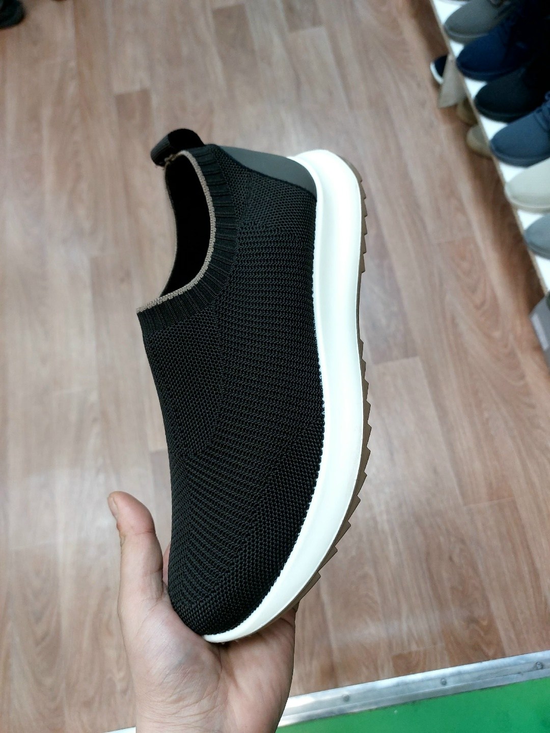 ,спортивная ,кроссовки повседневные,слипоны мужские,кроссовки женскиe