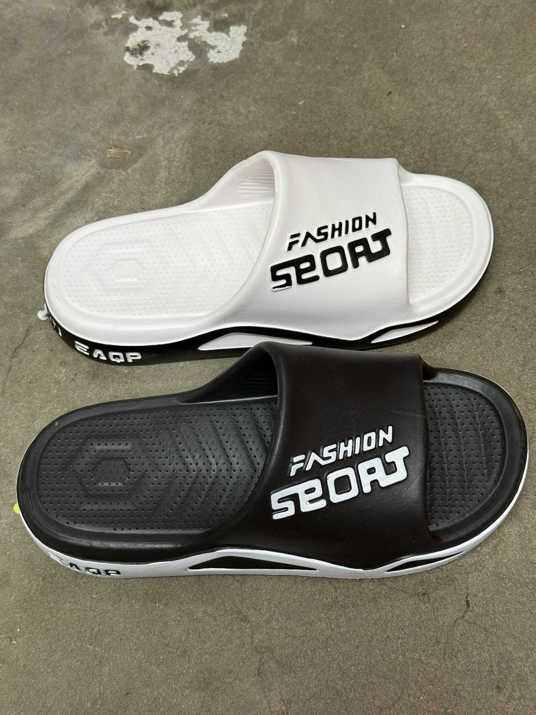 мужские шлепанцы,шлепанцы спортивные,белые шлепанцы,шлепанцы для мужчин,спортивные тапочки