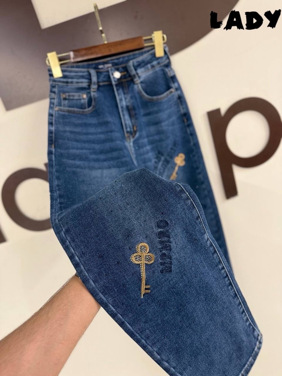 джинсы гуччи женские оригинал,женские джинсы,модные джинсы,джинсы с вышивкой,джинсы