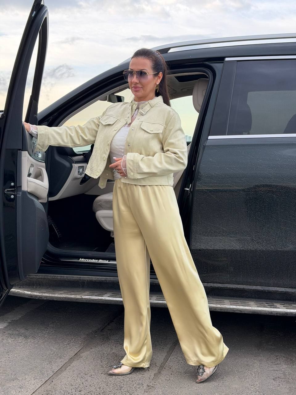 брючный костюм,женский костюм,стильный костюм из мягкого велюра,костюм спортивный женский,женский костюм двойка