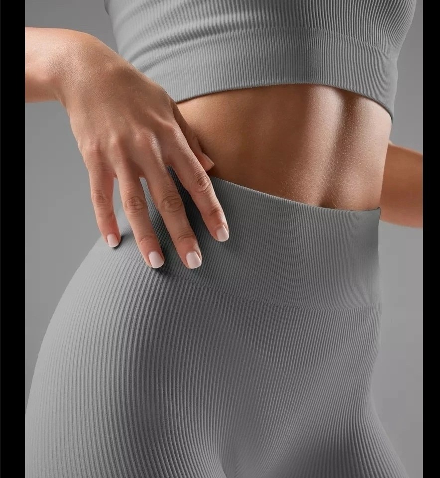 леггинсы в рубчик,легинсы в рубчик,серые легинсы в рубчик,легинсы atlas plus в рубчик темно-серый,спортивные женские легинсы