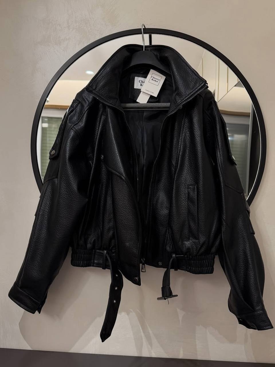 кожаная куртка,куртка-косуха из искусственной кожи оверсайз zarina,женская кожаная куртка,куртка-косуха из искусственной кожи оверсайз,женская куртка из искусственной кожи