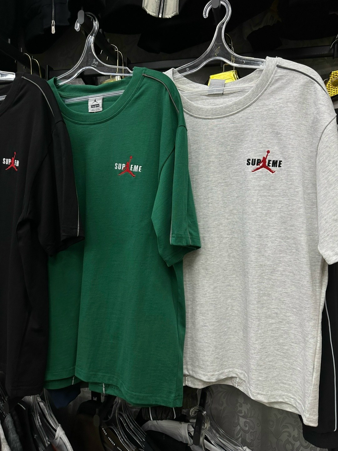 мужская футболка adidas,adidas футболка,футболка адидас зеленая мужская,спортивная футболка adidas,3-stripes футболка adidas зеленая