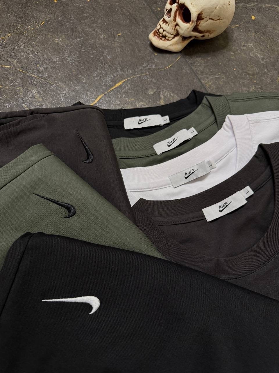 костюм мужской,мужской спортивный костюм,костюм с шортами,мужской костюм с шортами