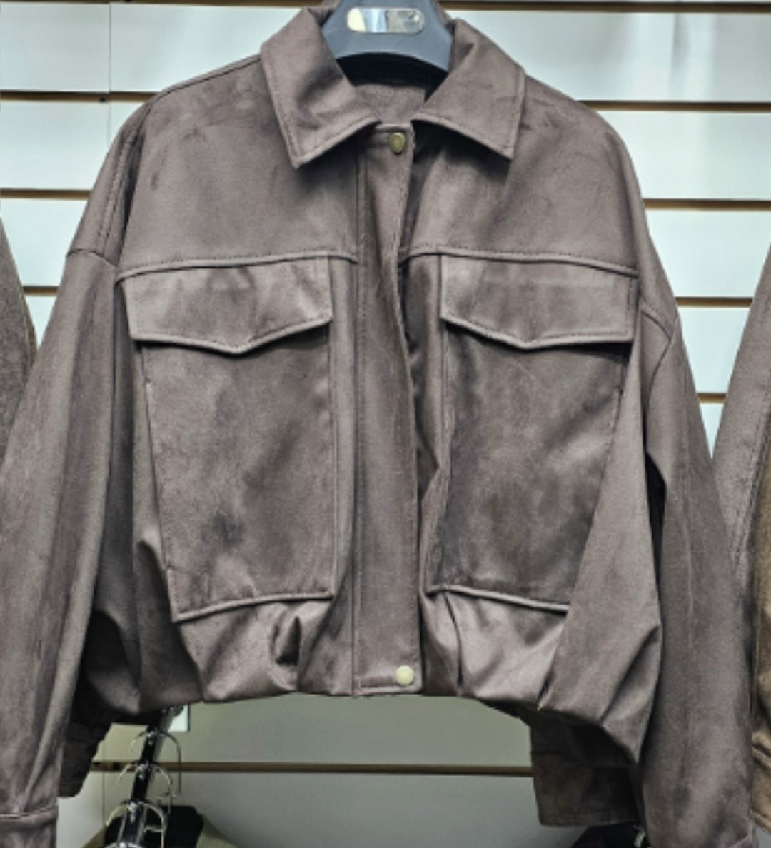 куртка-бомбер утепленная с замшевой фактурой befree,куртка замшевая бомбер оверсайз на осень,бомбер женская куртка,куртка бомбер,куртка бомбер замшевая оверсайз lofus