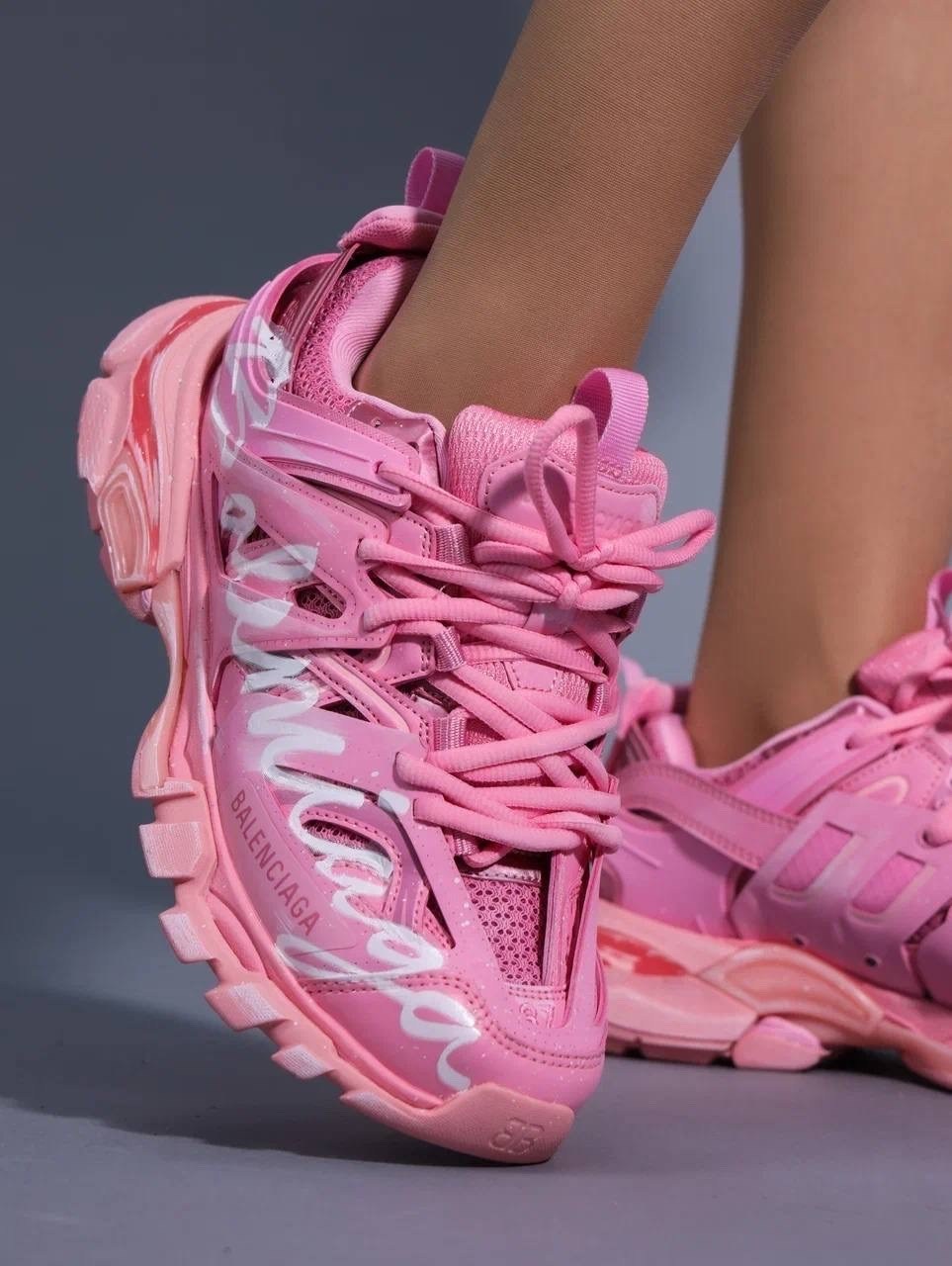 кроссовки женские balenciaga,кроссовки баленсиага трек женские,кроссовки баленсиага трек розовые,кроссовки balenciaga,женские кроссовки balenciaga track a123305 розовые