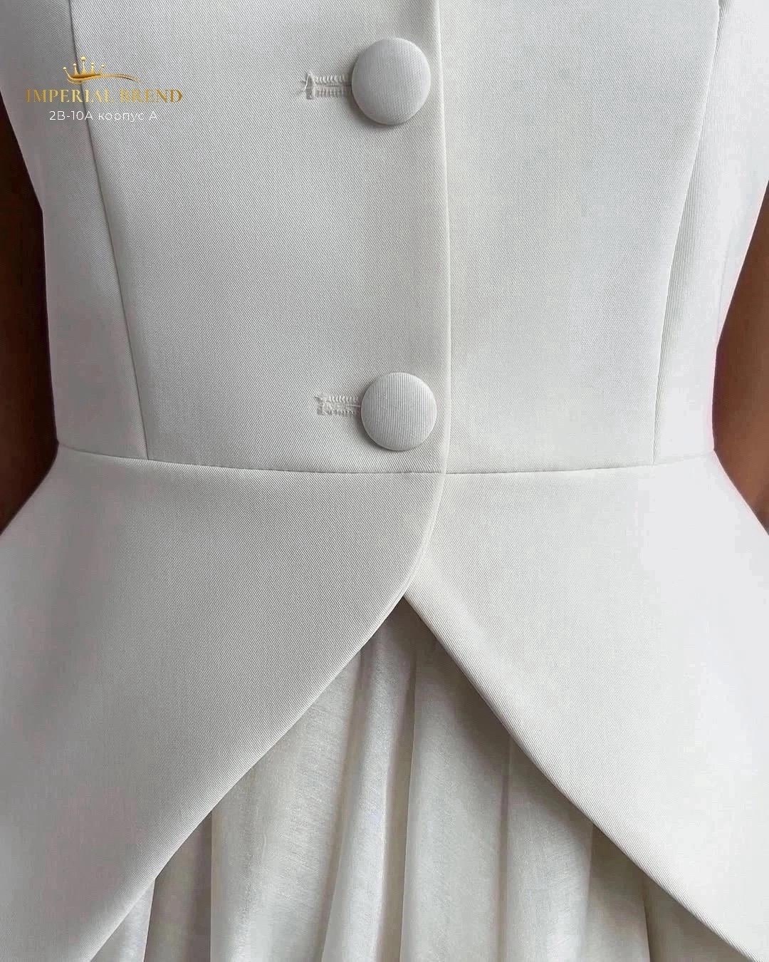 белый костюм с юбкой,костюм женский с юбкой,платье стильное,стильные наряды,дизайнерские платья