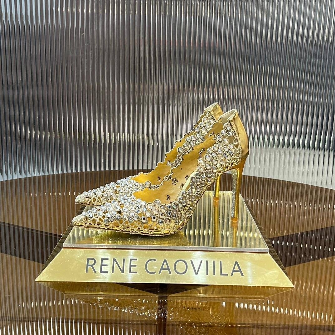 jimmy choo туфли золушки,туфли джимичу цум,туфли золушки джимми чу,jimmy choo хрустальные туфли,золушка 2026 хрустальная туфелька