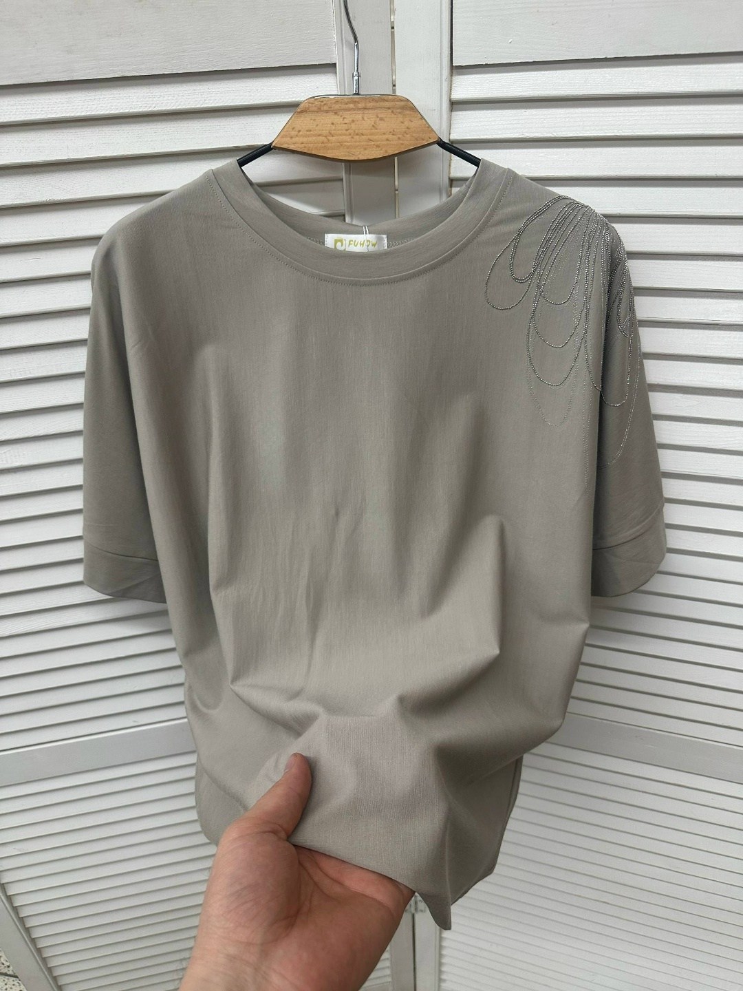 футболка со стразами,женская футболка,футболка со стразами оверсайз,женская футболка со стразами,футболки оверсайз