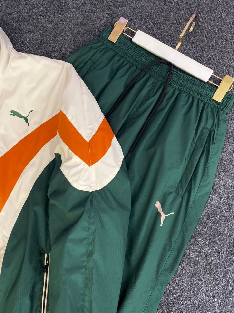 спортивные костюмы puma в стиле 90-х,puma спортивный костюм 90 х,спортивный костюм puma ретро в стиле 90х,костюм puma в стиле 90-ых,спортивный костюм puma