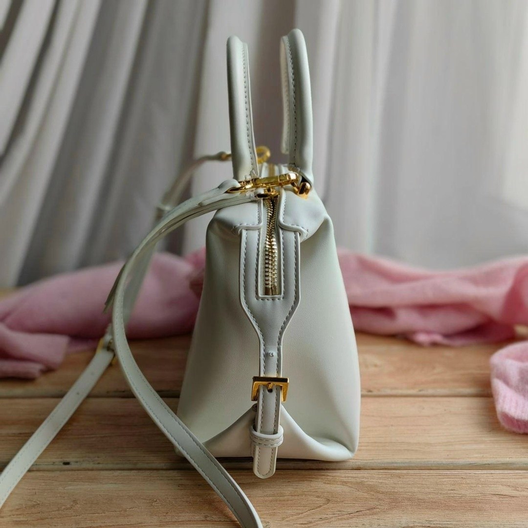 сумка,сумки женская,сумка фенди белая,модная сумка,cумка fendi