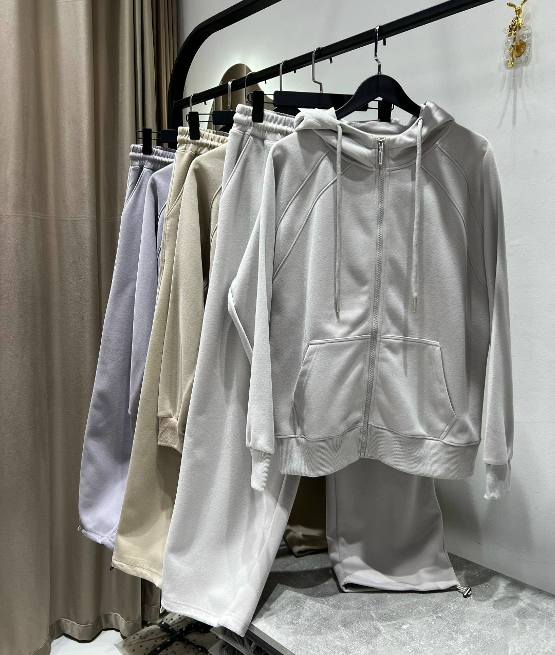 повседневный костюм,костюм с брюками,бежевый костюм,костюм,одежда для женщин