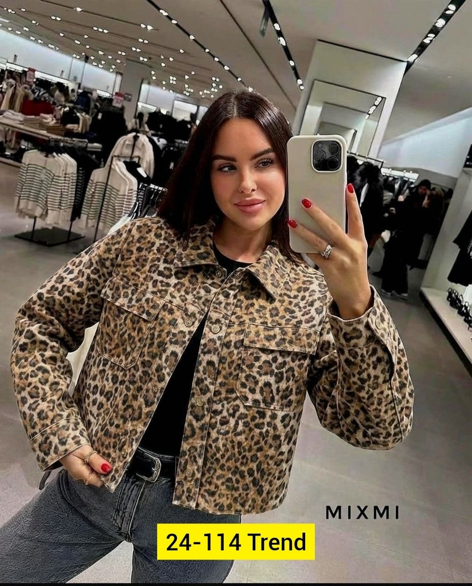 леопардовая куртка,джинсовая куртка с леопардовым принтом,куртка леопардовая женская,женская куртка с леопардовым принтом,женская замшевая куртка с леопардовым принтом и длинным рукавом