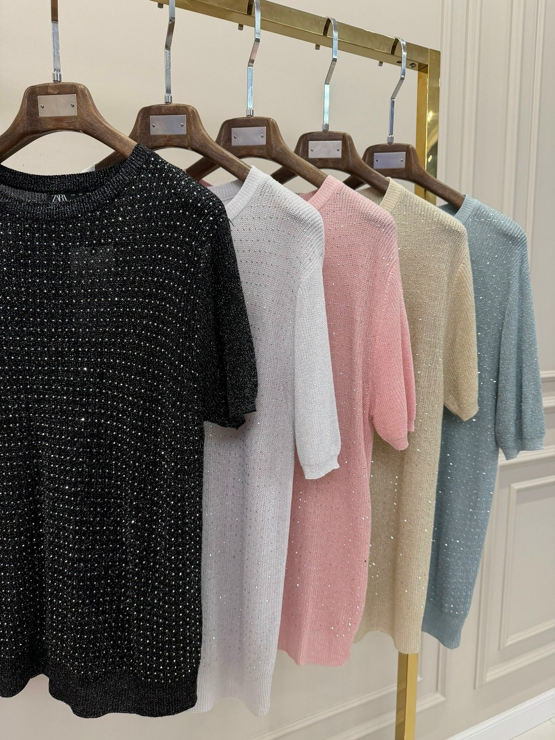 футболки модные,футболки женская,футболка с пайетками,мужская футболка со стразами,