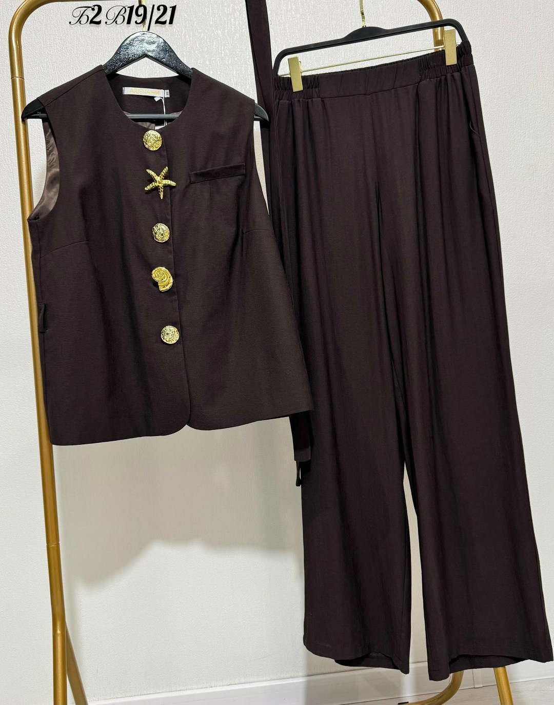 костюм брючный,брючные костюмы для женщин,стильный брючный классический костюм,костюм женский брючный,брючный костюм с жилетом