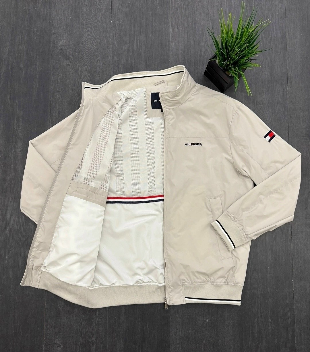 куртка tommy hilfiger мужская,ветровка tommy hilfiger,демисезонная куртка,ветровка мужская,куртка tommy hilfiger