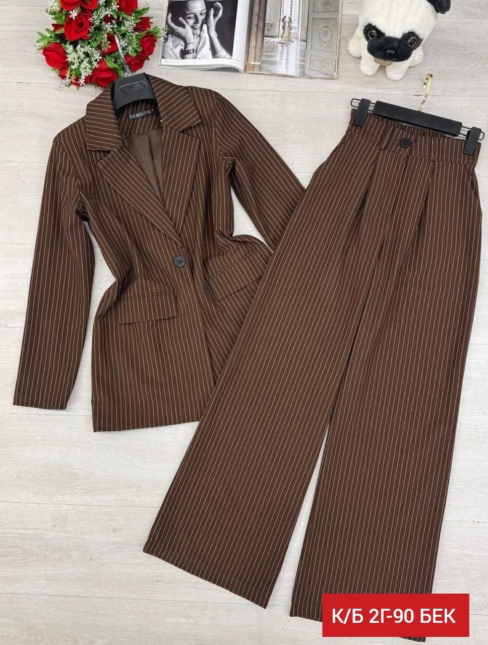 серый брючный костюм,костюм деловой женский,костюм двойка,женские костюмы в полоску,брючный костюм
